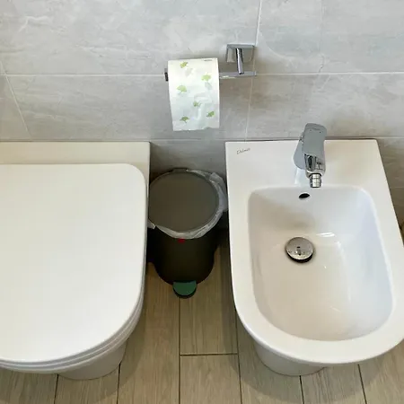 Carlo's Dp34 -oasi Tra I Porti- サンレモ